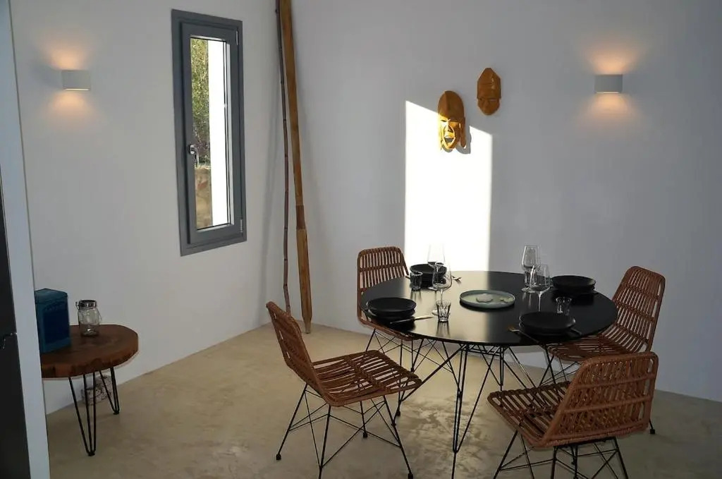 The Hedonist Square cycladic house with sea view