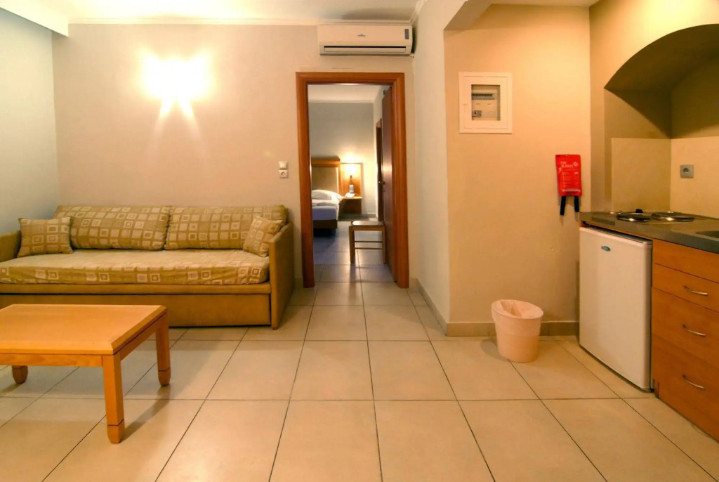 Saint Constantine Hotel