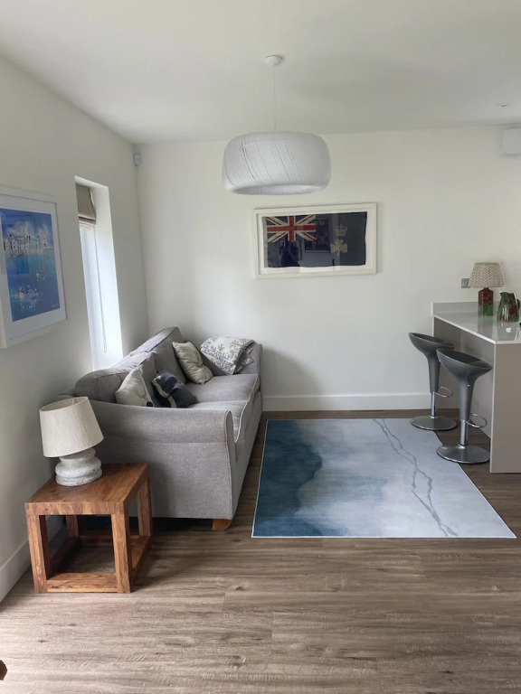 Impeccable 3-bed House - Topsham, Exeter