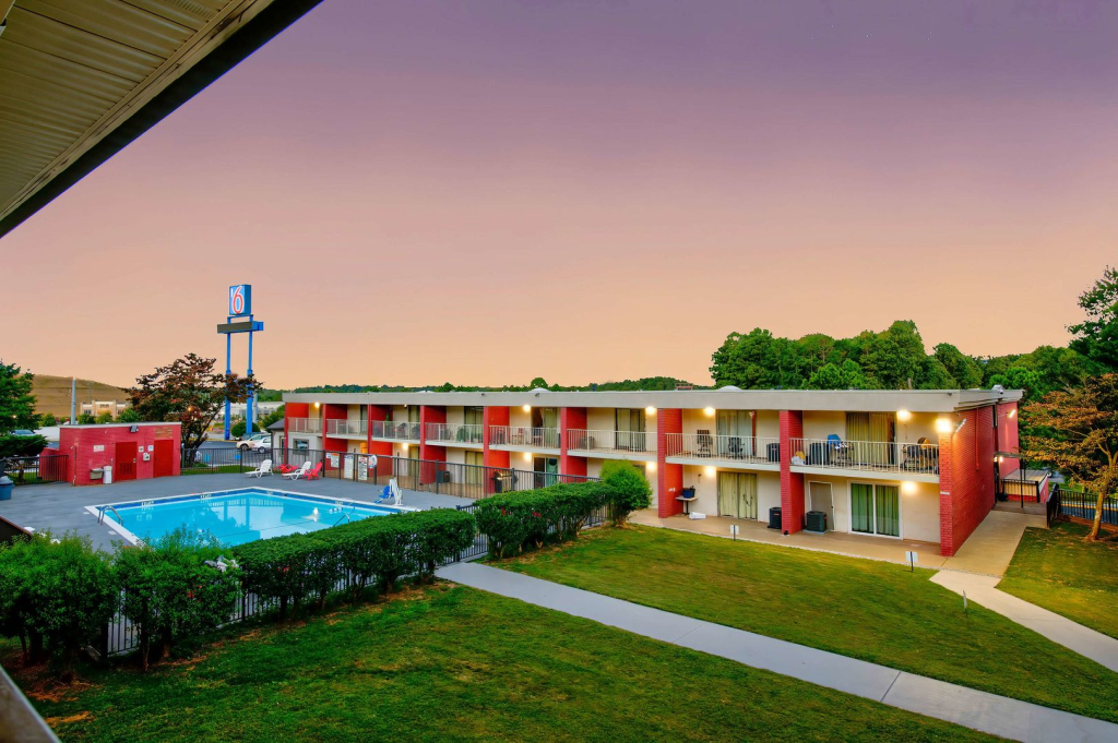 Motel 6-Gainesville, GA