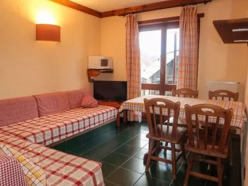 La Piazza Deluxe 12232