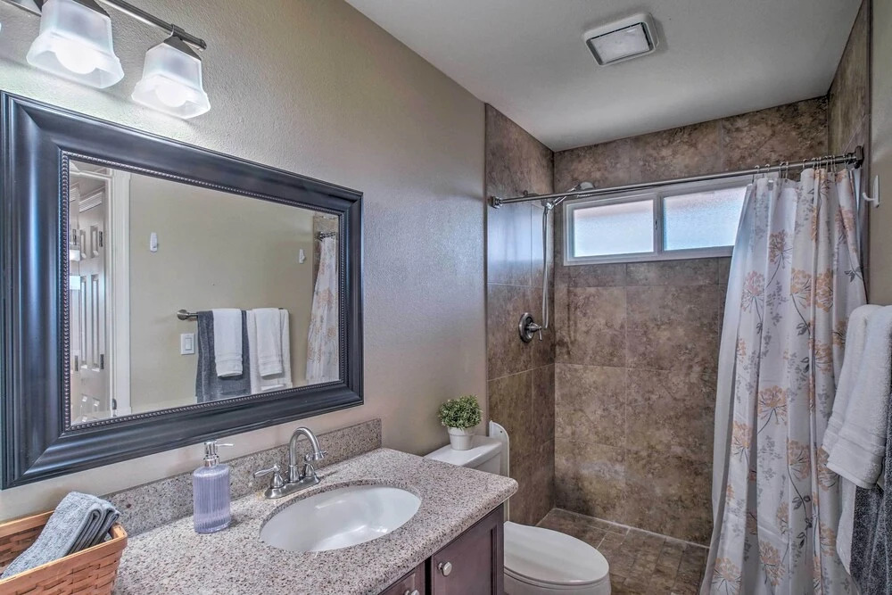 Pet-friendly Arizona Escape: Golf & Hike Nearby!