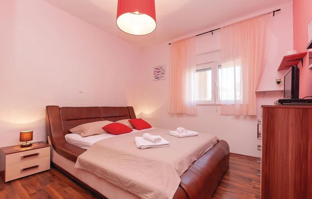 Awesome Home In Kanica