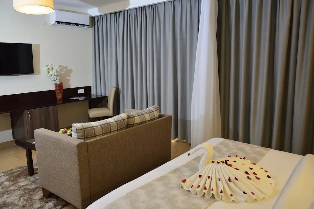 Razana Hotel
