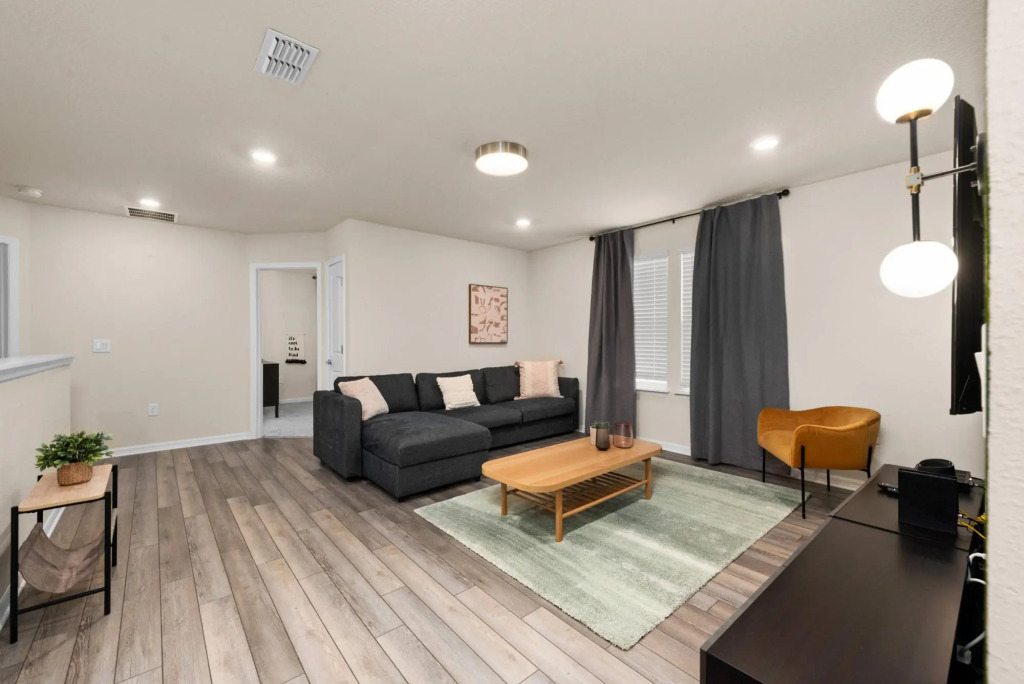 Brand New Windsor Island 5 Suites