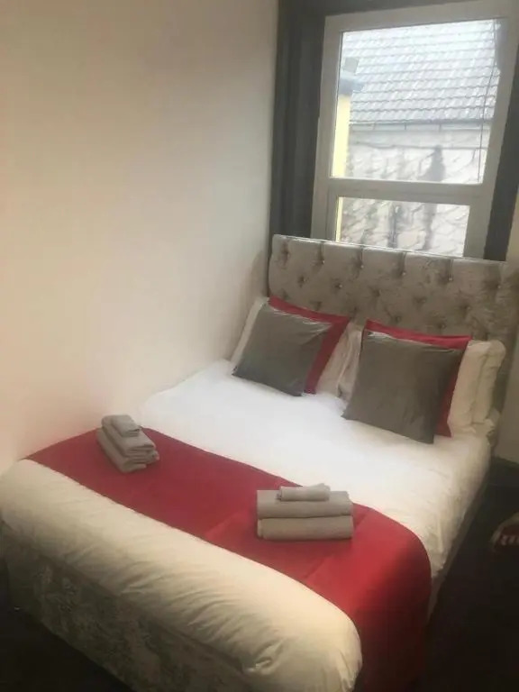 Kirubash Central Pier Hotel