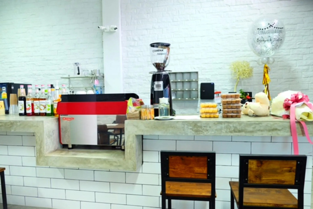 Backpack Station