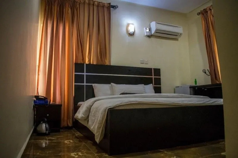 Kemas Suites