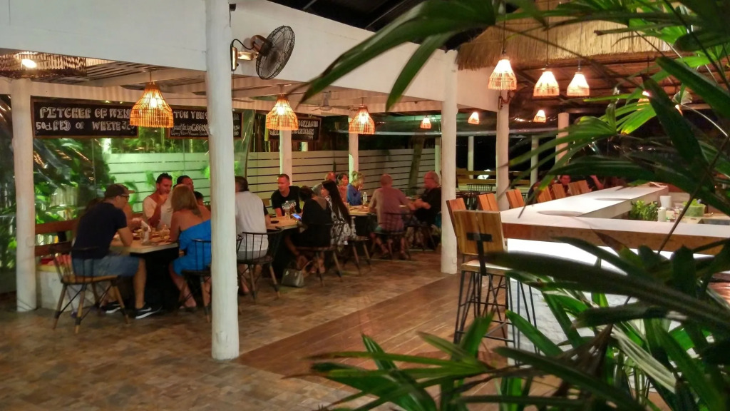 La Casa Tropicana by Cospace