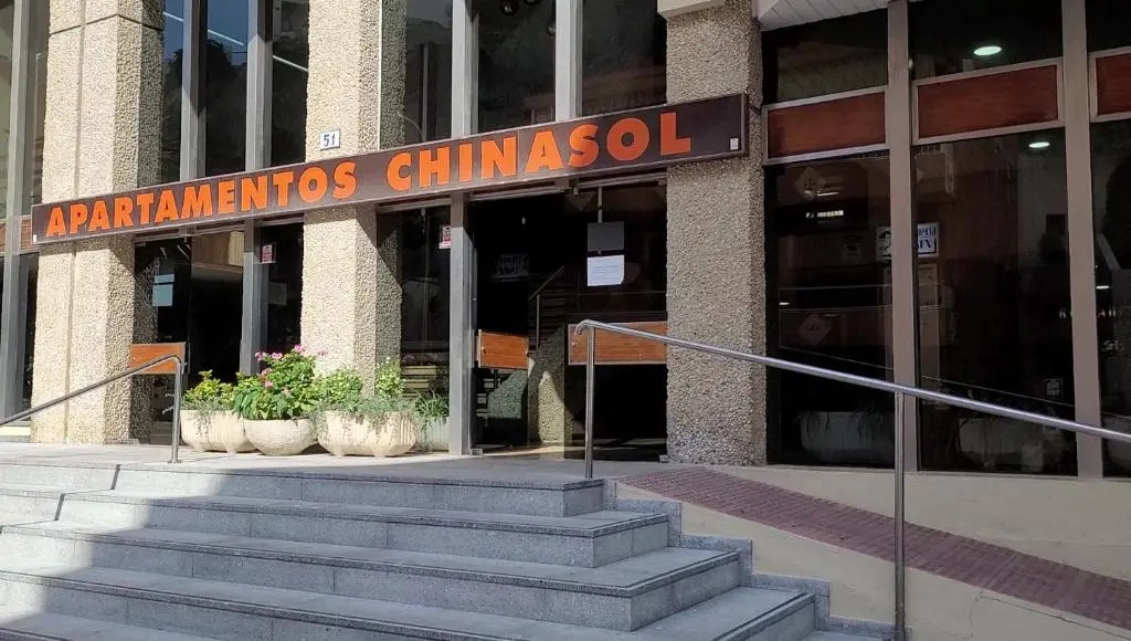APARTAMENTOS CHINASOL