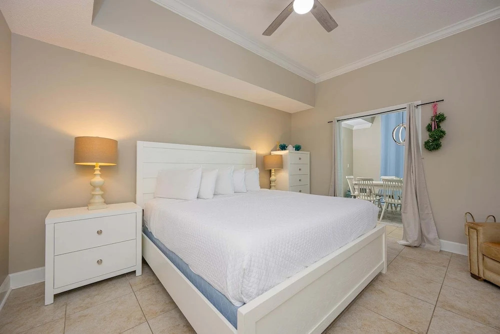 Phoenix West 1803 3 Bedroom Condo