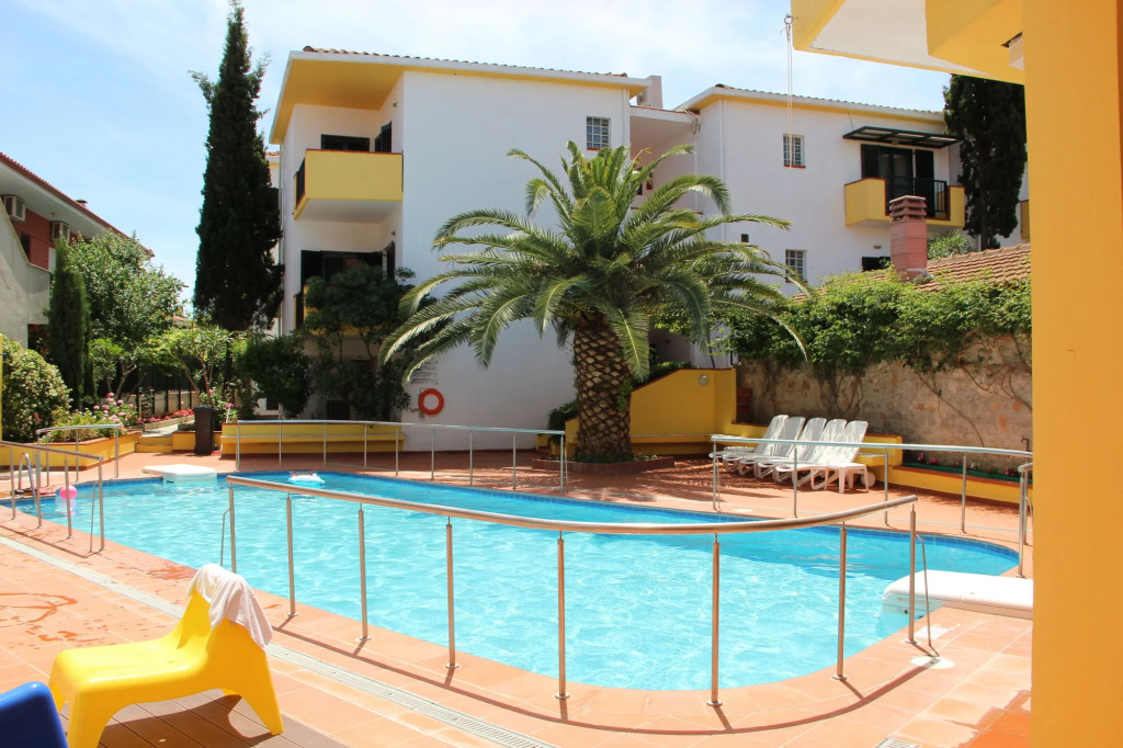 Elia Apartments