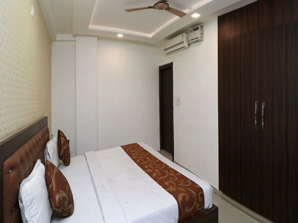 Chirag Pankaj Residency by OYO Rooms