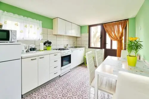 Seafront Apartment Jadri