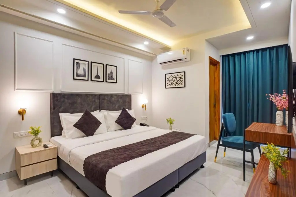 Saltstayz Premier - Arjun Marg