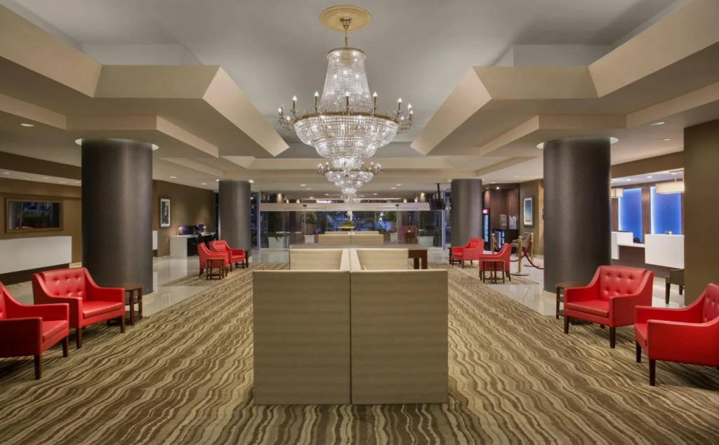 Crowne Plaza Hotel Los Angeles Harbor by IHG
