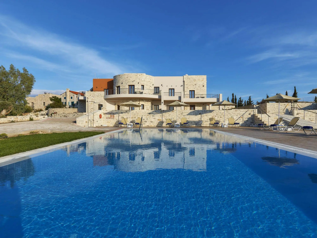 Nice apartment in Kamilari with swimming pool