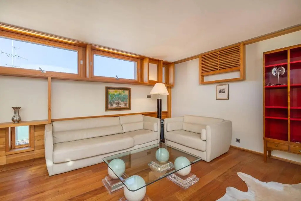 2BD Modern Apartment in Geneva Center with Rooftop by GuestLee