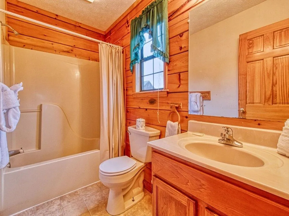 Hawks Point Lodge
