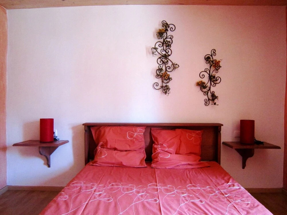 Pleasant Holiday Home in Weywertz Near the Lake