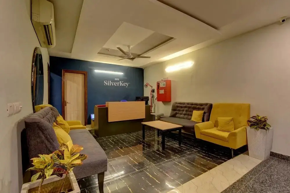 Nazeer Hotel By OYO Rooms
