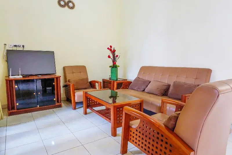 Flagship 90723 Berlima Guest House Syariah