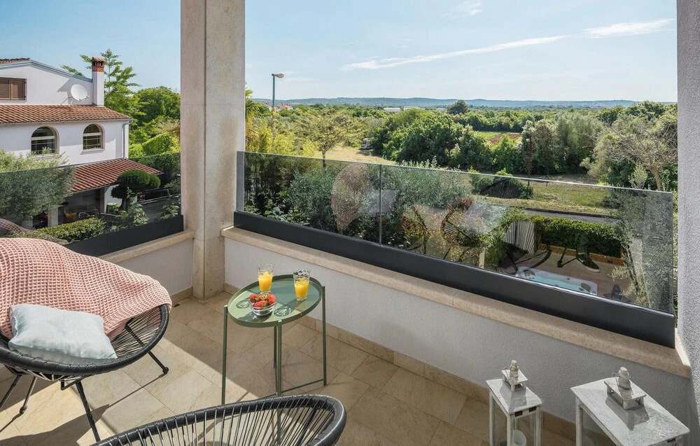 Amazing Home in Rovinj with Hot Tub, WiFi & 2 Bedrooms