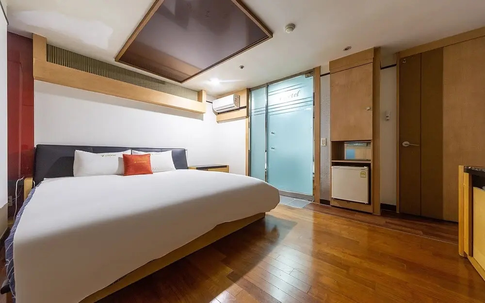 Hound Hotel Changwon Jinhae