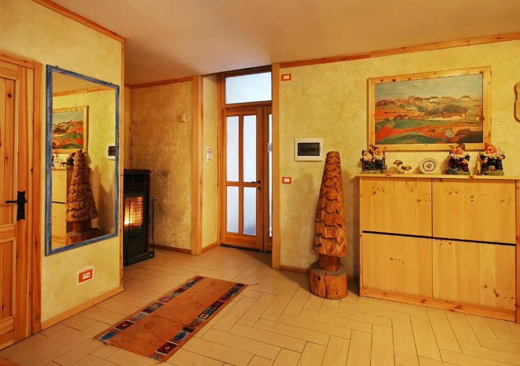 Salone House