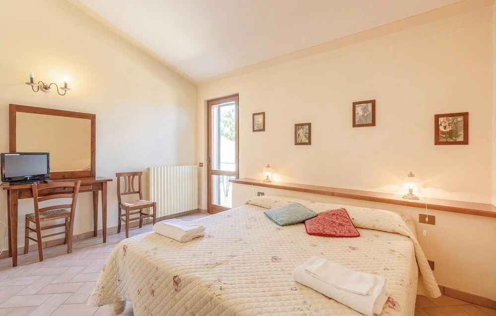 Stunning Apartment in Giano Dell'umbria PG With 1 Bedrooms, Wifi and Outdoor Swimming Pool