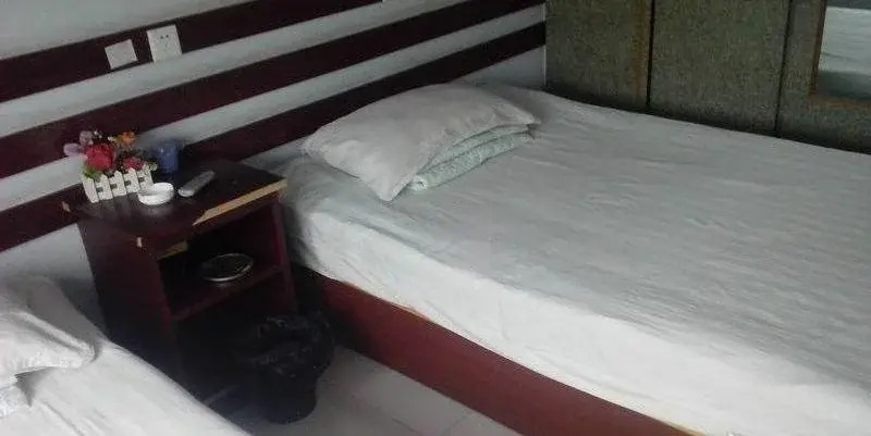 Julong Hotel