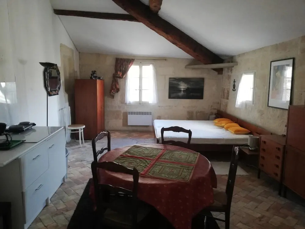 House With 4 Bedrooms in Tarascon, With Wonderful Mountain View and Enclosed Garden