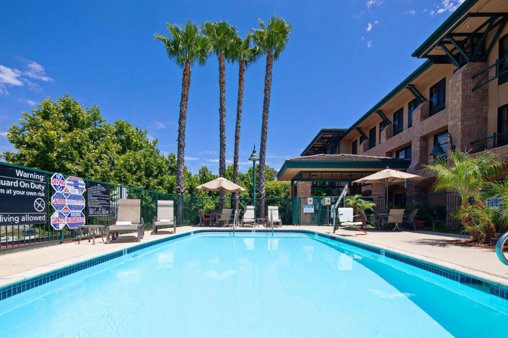 Hampton Inn & Suites Agoura Hills
