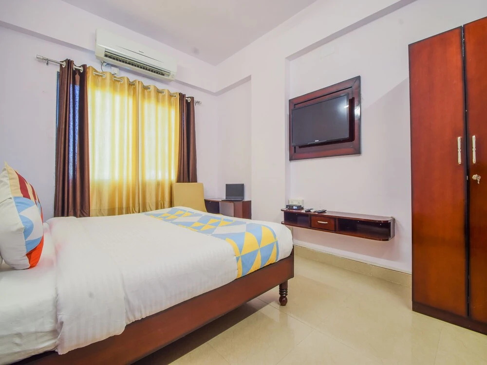 OYO 18861 Home Mount View Stay Goverdhan Villas