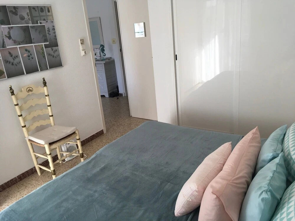 Adorable Apartment One Street From Beach