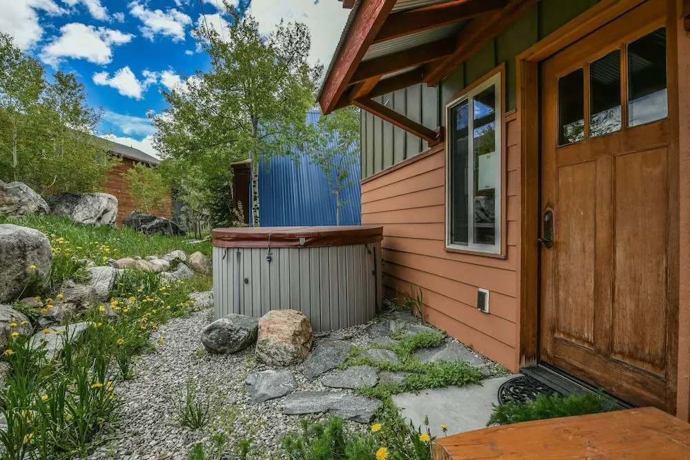 Mossy Rock Lodge 127 by SummitCove Vacation Lodging