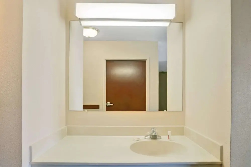 Super 8 Motel - Louisville Expo Center