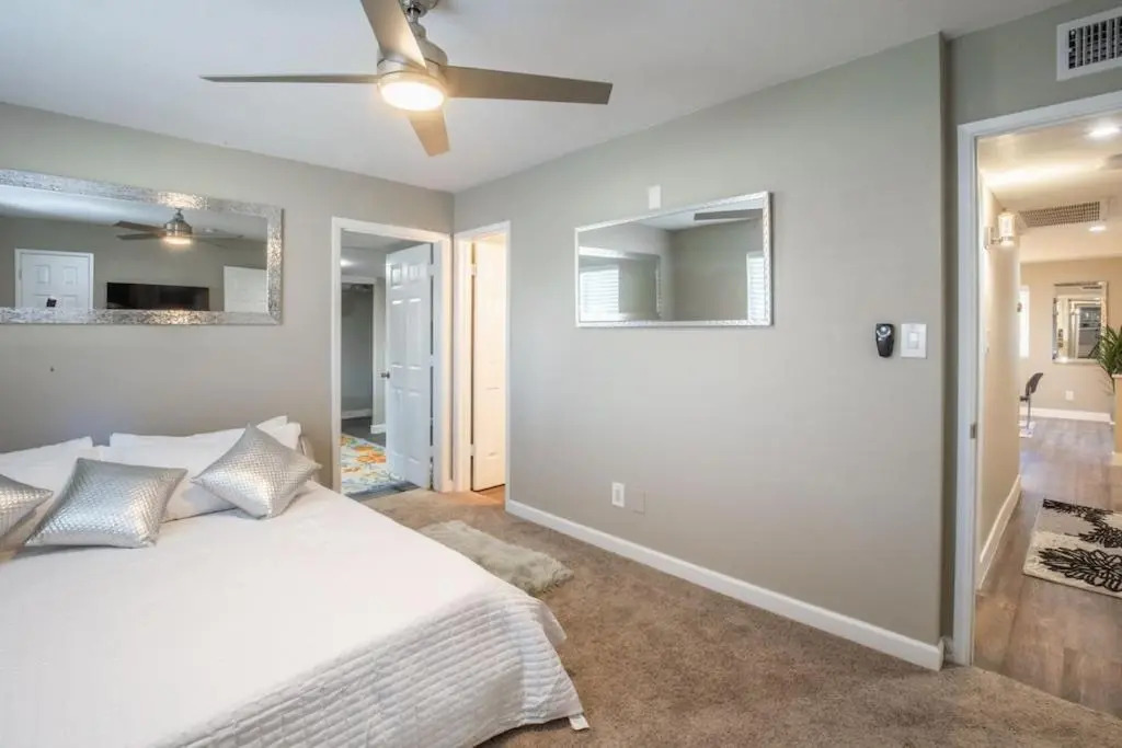 Modern Tempe Gem w Sparkling Pool and Game Room