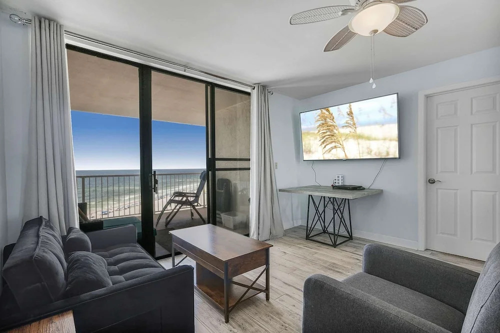 Seaside Beach 3902- 2 BR Direct Beachfront Condo With Pool Sauna Amazing Ocean View Balcony