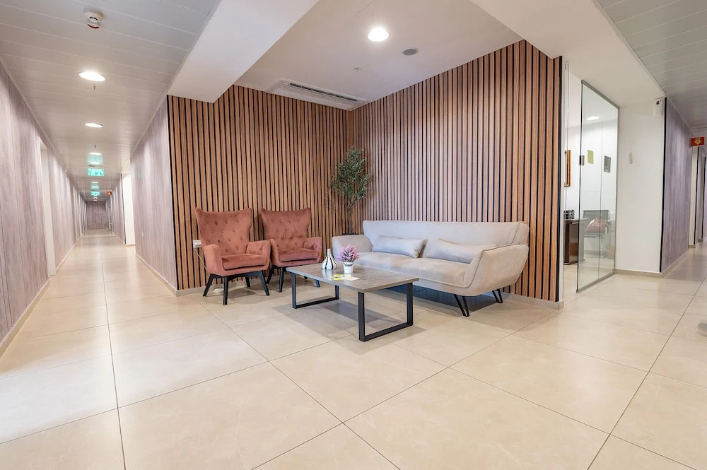 Hi-Yam SeaView Apartments & Suites - Building Shelter Available