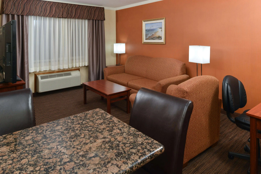 Best Western Plus Landmark Inn