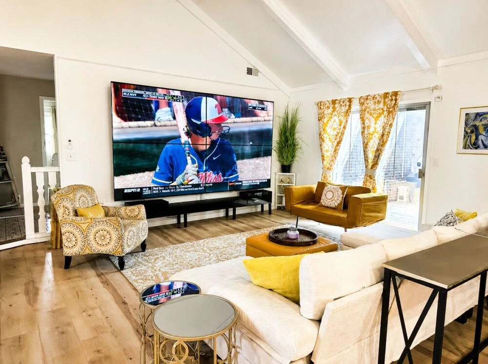 2 Miles to World Cup 3BR 3BA Ensuites Sauna Theater