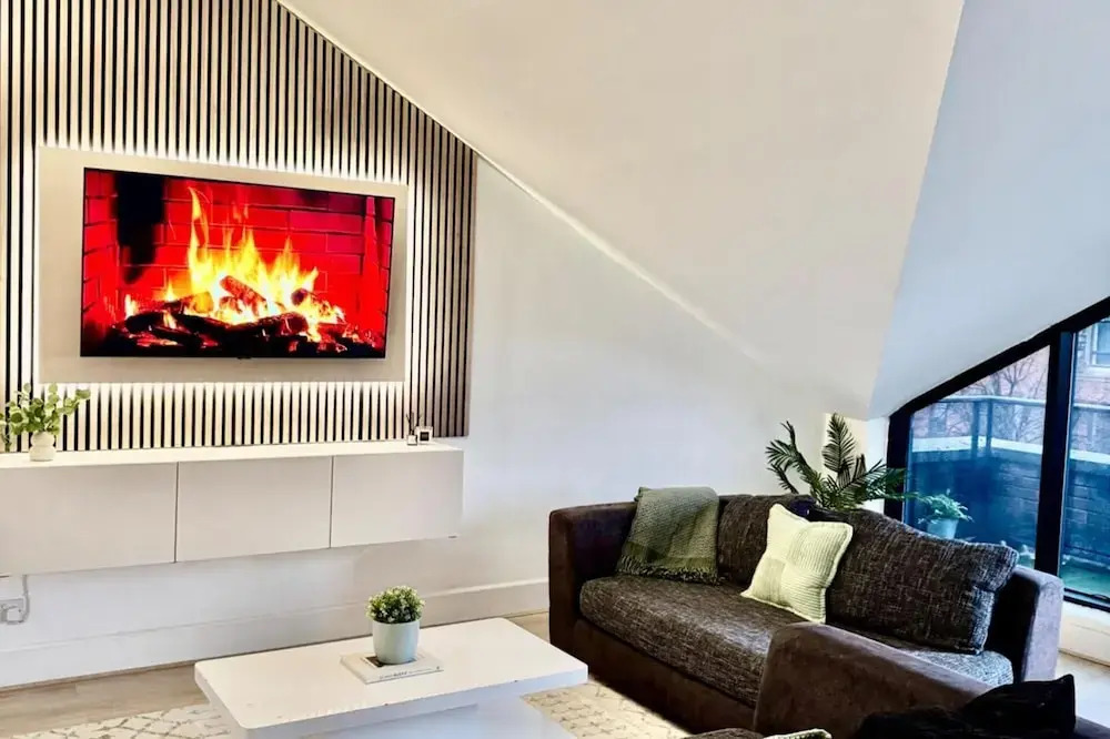 Stylish 1 bed Apartment - Sleeps 4 & Free Parking