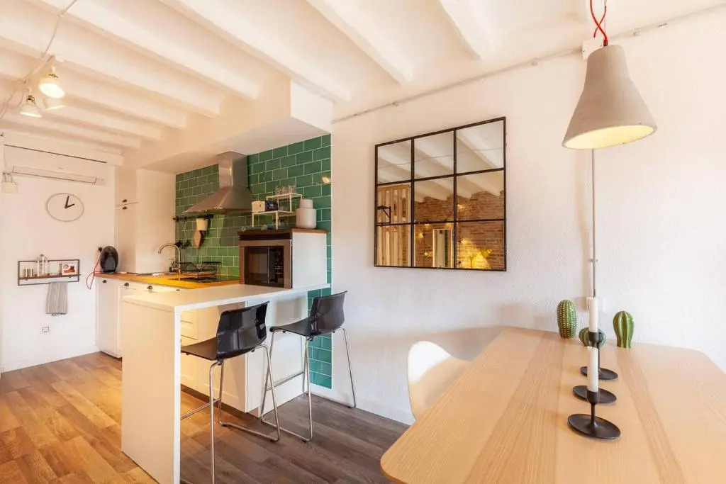 Loft in Historic Center of Tarragona Santa Anna St by Batuecas