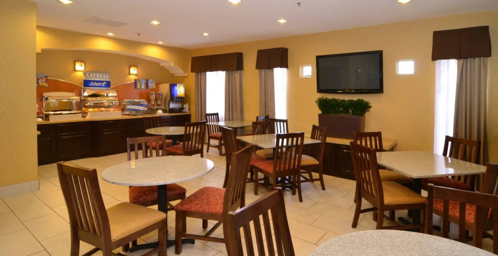 Quality Inn & Suites San Antonio Airport - Stone Oak