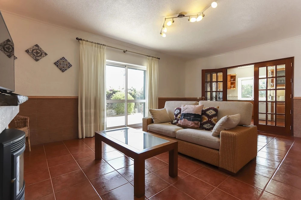 Santa Maria Villa With Pool by Homing