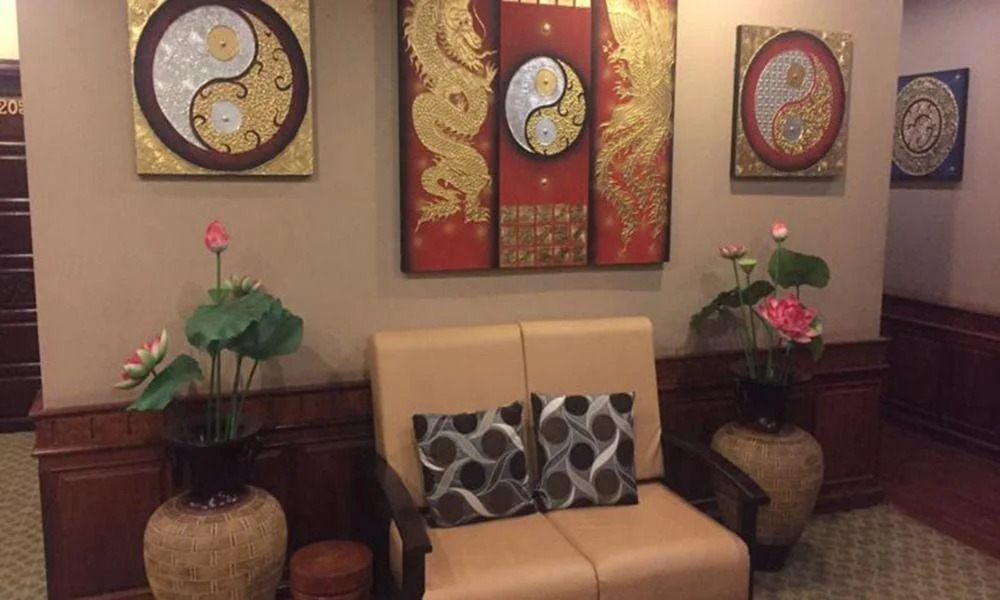 Jade Hotel