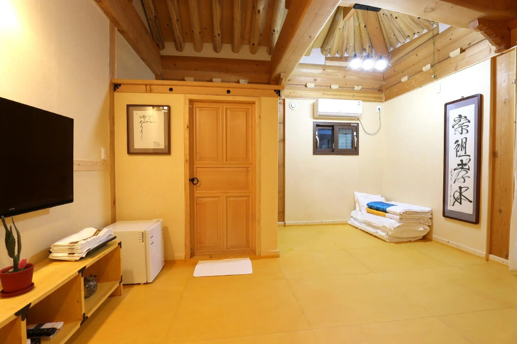 Hanok Hyeyum