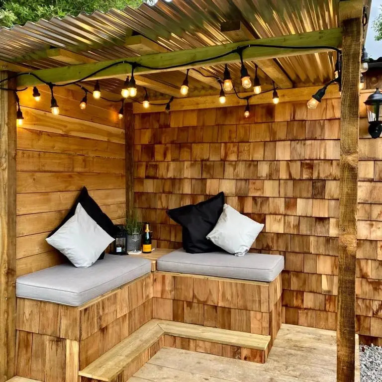 Bee Bole Cabin