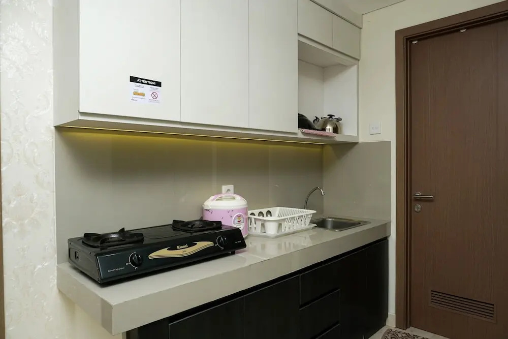 Comfy 2BR Puri Orchard Apartment